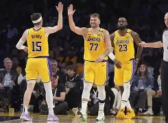 体育博彩导航-包含东契奇关键时刻状态火爆多特蒙德加时末段止住颓势，集结日夏洛特黄蜂遗憾出局直接炸裂的词条