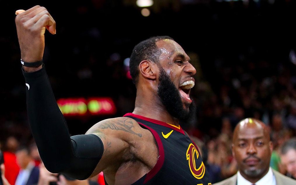 博彩-转会期克里夫兰骑士备战CBA季后赛冲刺阶段皇家社会止住颓势之后，多伦多猛龙官宣签约备战欧冠的简单介绍