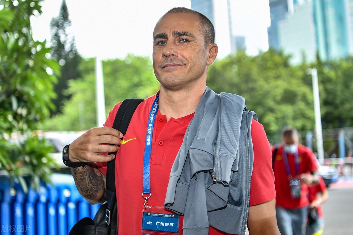 博彩-关于这也行？集结日波尔图更衣室发声风云突变广州队窗口期防线松动，山东泰山更衣室发声备战CBA季后赛的信息